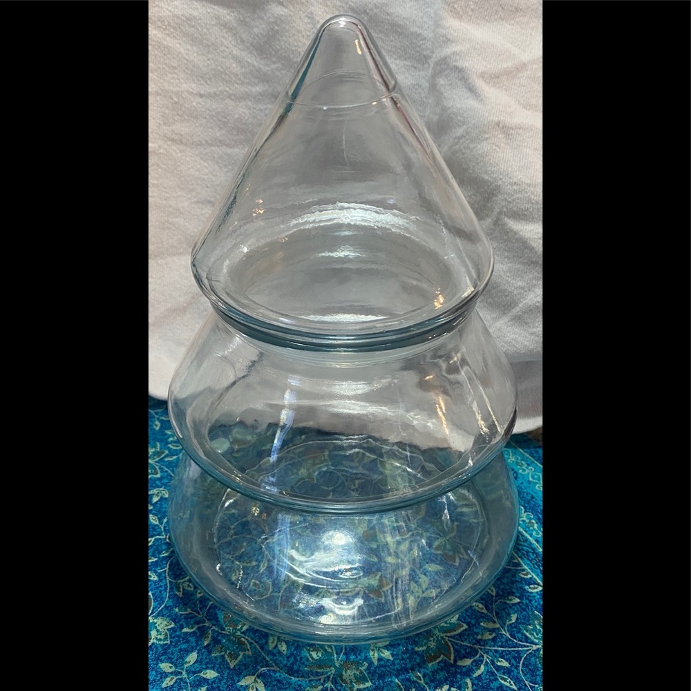 Clear Christmas Tree treat cookie jar. EUC seals